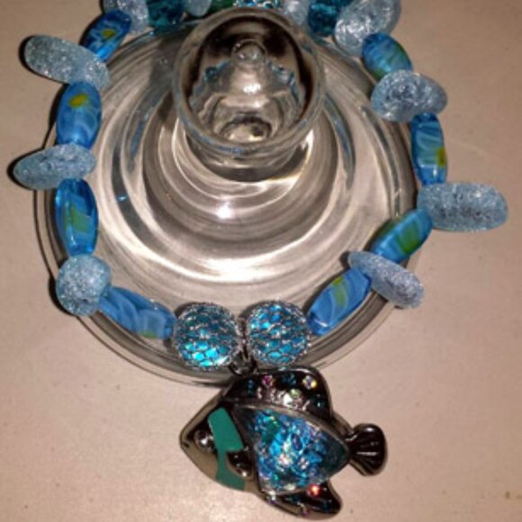 TDD Custom Made One Size Fits Most Aqua Blue Crackle Fish Bracelet - Picture 2 of 7